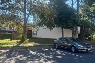 9418 Black Hawk Ct, Manassas Park, VA 20111 - Photo 2