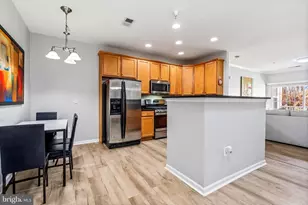 9720 Holmes Pl, Manassas Park, VA 20111 - Photo 4