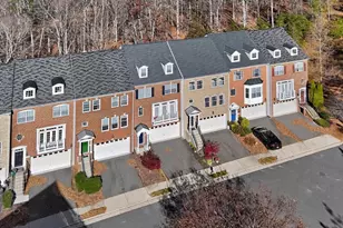 9842 Pickens Pl, Manassas Park, VA 20111 - Photo 36