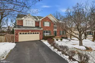 9212 Zachary Ct, Manassas Park, VA 20111 - Photo 1