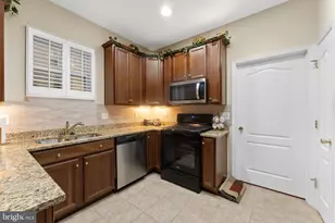 9713 Handerson Pl, Manassas Park, VA 20111 - Photo 12