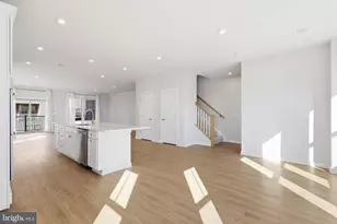 201 Park Central Ter, Manassas Park, VA 20111 - Photo 12