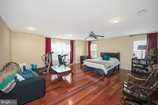 9309 E Carondelet Dr, Manassas Park, VA 20111 - Photo 28