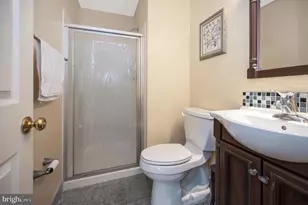 9309 E Carondelet Dr, Manassas Park, VA 20111 - Photo 24