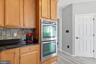 9826 Pickens Pl, Manassas Park, VA 20111 - Photo 10