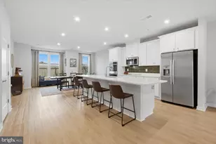 715 Thomas Ln, Manassas Park, VA 20111 - Photo 1