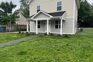 129 Evans St, Manassas Park, VA 20111 - Photo 1