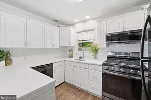243 Kent Dr, Manassas Park, VA 20111 - Photo 10