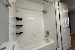 8282 White Pine Dr, Manassas Park, VA 20111 - Photo 18