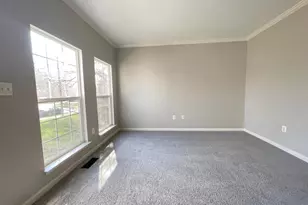 9300 Bradley Ct, Manassas Park, VA 20111 - Photo 12