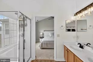 9438 Black Hawk Ct, Manassas Park, VA 20111 - Photo 16