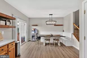 9438 Black Hawk Ct, Manassas Park, VA 20111 - Photo 8