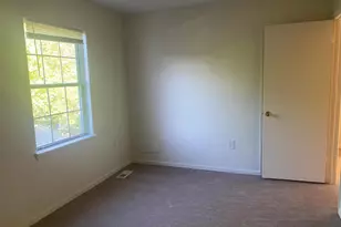 8637 Cartwright Ct, Manassas Park, VA 20111 - Photo 20