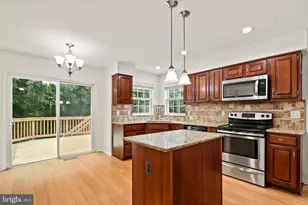 9242 Matthew Dr, Manassas Park, VA 20111 - Photo 12