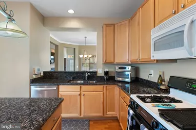9405 Primrose Lane, Manassas Park, VA 20111 - Photo 10