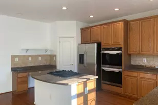 9793 Corbett Pl, Manassas Park, VA 20111 - Photo 4