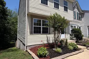 298 Moseby Dr, Manassas Park, VA 20111 - Photo 2