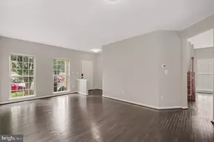 9335 Cougar Ct, Manassas Park, VA 20111 - Photo 6