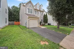 9335 Cougar Ct, Manassas Park, VA 20111 - Photo 4