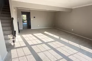 9253 Jessica Dr, Manassas Park, VA 20111 - Photo 10