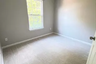 9253 Jessica Dr, Manassas Park, VA 20111 - Photo 16