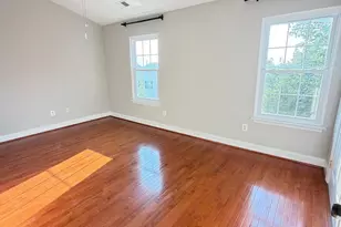 9253 Jessica Dr, Manassas Park, VA 20111 - Photo 12