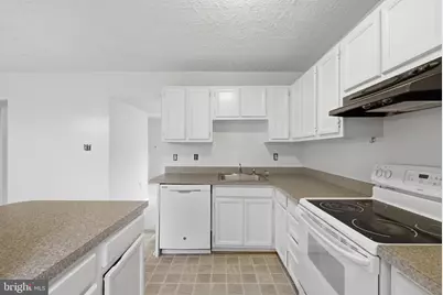 8635 Reinecke Court, Manassas Park, VA 20111 - Photo 16