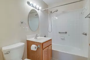 192 Cabbel Dr, Manassas Park, VA 20111 - Photo 10