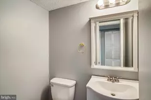 8603 Woodhue Ct, Manassas Park, VA 20111 - Photo 8