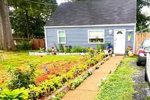 251 Kent Dr, Manassas Park, VA 20111 - Photo 1