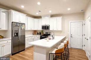 601 Percy Pl, Manassas Park, VA 20111 - Photo 4
