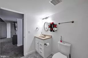 9303 Payne Ct, Manassas Park, VA 20111 - Photo 52