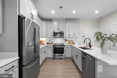 212 Park Central Terrace, Manassas Park, VA 20111 - Photo 12