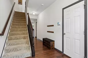 9022 Christina Pl, Manassas Park, VA 20111 - Photo 4