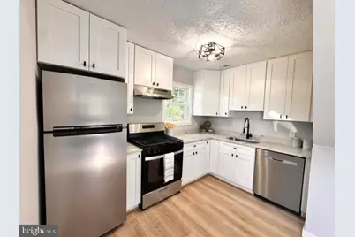 109 Manassas Drive, Manassas Park, VA 20111 - Photo 2