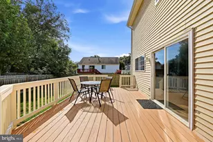 9302 Elise Ct, Manassas Park, VA 20111 - Photo 18