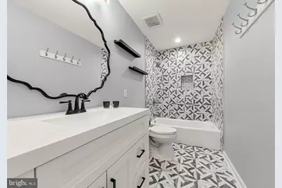 9201 Golf Court, Manassas Park, VA 20111 - Photo 12