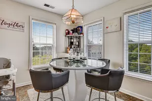 9712 Handerson Pl, Manassas Park, VA 20111 - Photo 8