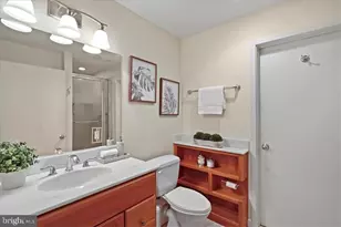 215 Brooke Ave, Norfolk, VA 23510 - Photo 34