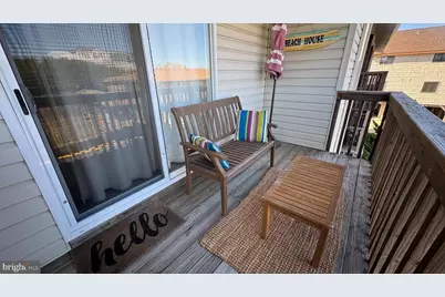 914 W Ocean View Avenue #202, Norfolk, VA 23503 - Photo 4
