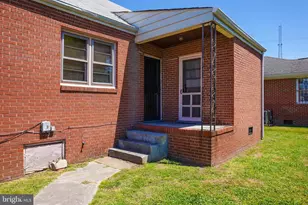 18 S Little Church St, Petersburg, VA 23803 - Photo 22