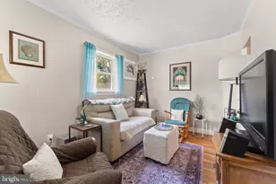 24 S Burch St, Petersburg, VA 23803 - Photo 6