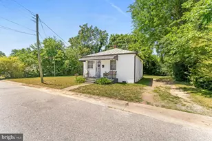 24 S Burch St, Petersburg, VA 23803 - Photo 36