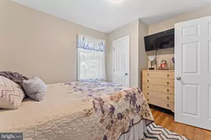 24 S Burch St, Petersburg, VA 23803 - Photo 10