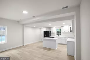 317 S West St, Petersburg, VA 23803 - Photo 8