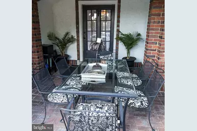 710 N Arthur Ashe Boulevard, Richmond, VA 23220 - Photo 2