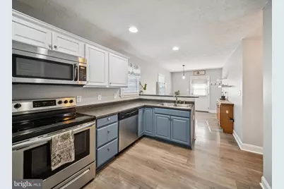 102 W Liberty Street, Staunton, VA 24401 - Photo 8