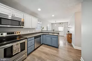 102 W Liberty St, Staunton, VA 24401 - Photo 8