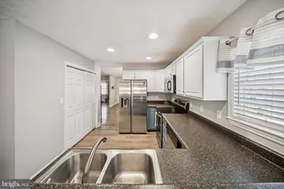 102 W Liberty Street, Staunton, VA 24401 - Photo 6