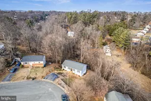 328 Monument Dr, Staunton, VA 24401 - Photo 8